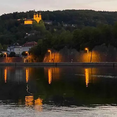 Weinbergsblick Optimale Stadtnaehe شقة *