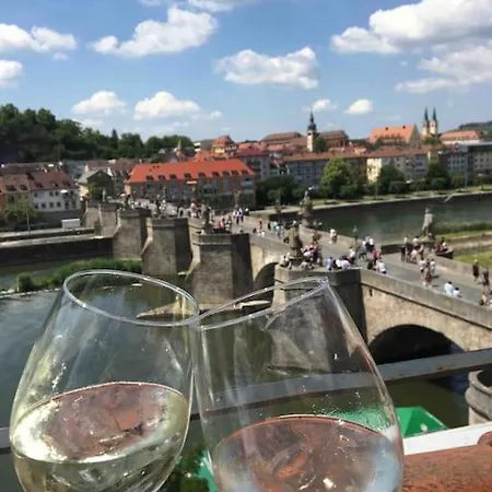 Weinbergsblick Optimale Stadtnaehe شقة